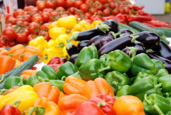 Ισπανία: Με χαμηλές τιμές στις αγορές τα κηπευτικά θερμοκηπίου, τι μέτρα αποφάσισαν